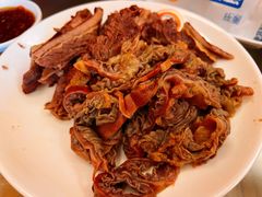 -闫家驴肉老店(华电一校店)