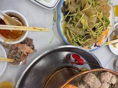 -一口猪海鲜浑锅·东北家常菜