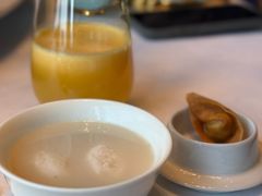 霍香雅鱼鱼丸配黄金抄手-运·中餐厅(成都华尔道夫酒店)