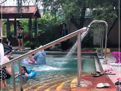 -欢乐水魔方水世界