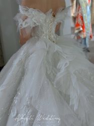 -艾米丽婚纱礼服