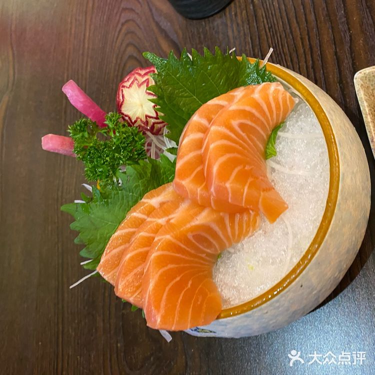 太热了又拿来冰水降温，也没有不耐烦