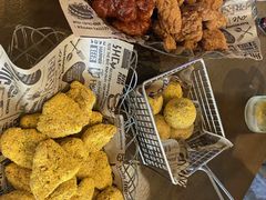 -BHC炸鸡(明洞总店)