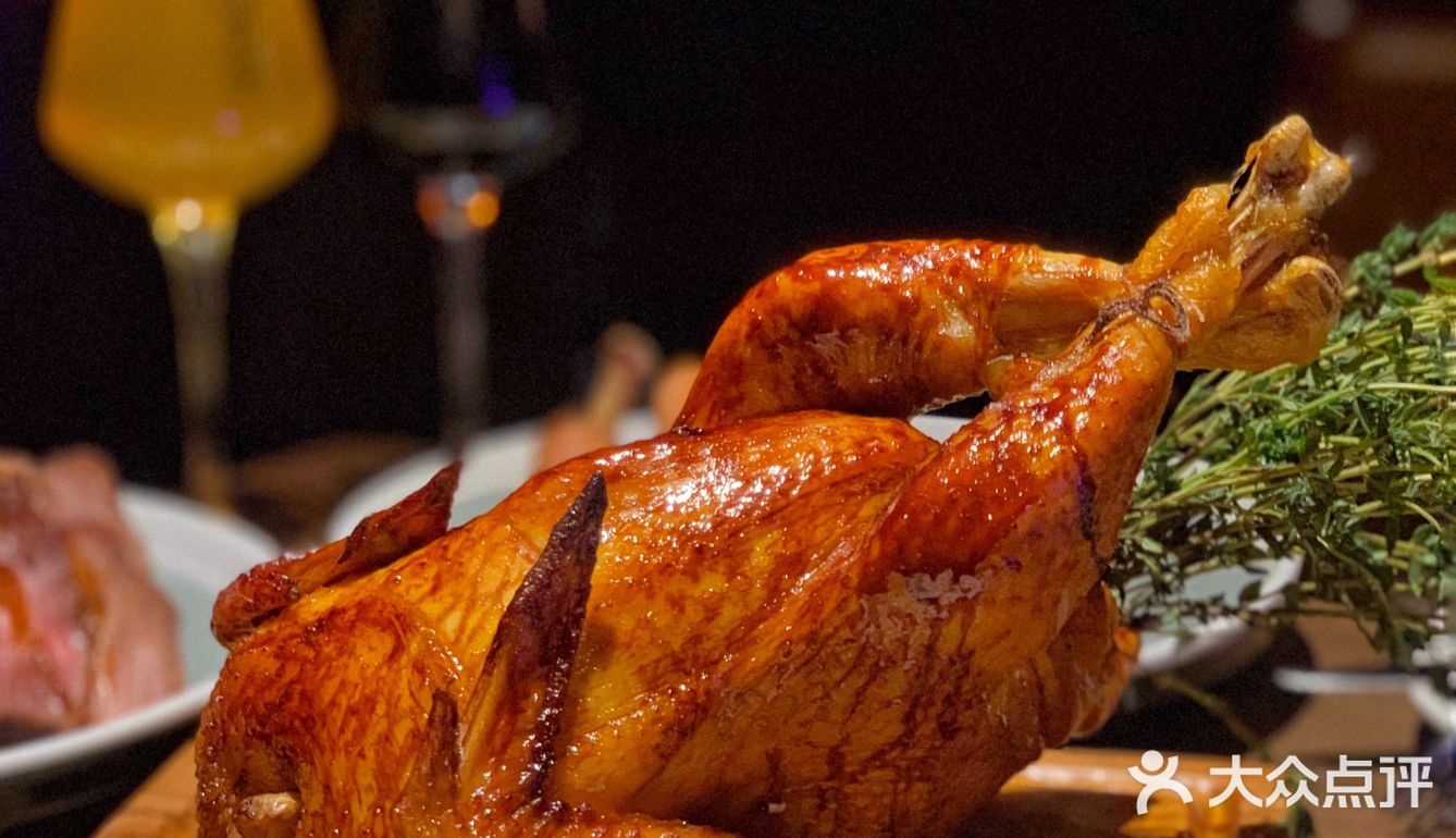魔都小众酒馆精酿啤酒配一整只烤鸡60超适合约会60