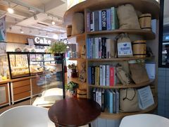 面包甜点陈列柜-雪贝尔Shaber面包花园(民德路店)