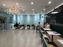 -安格丽娜·狗咖·猫咖羊驼咖(春熙路百盛商场店)