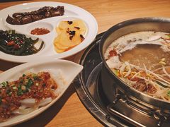 酸萝卜鸭架汤-守柴炉烤鸭(科华中路王府井店)