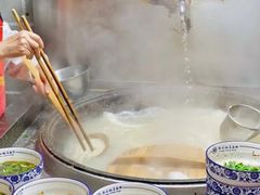 -镇南锅盖面馆(解放路店)