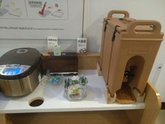 -老乡鸡(滨湖假日店)