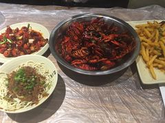 -巴厘龙虾·榜首油焖大虾(音乐学院·沿江酒馆店)