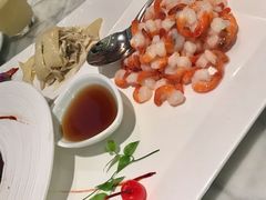 手剥河虾仁-蝶园·装修中(BFC外滩金融中心店)