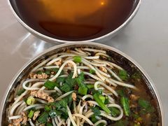 -正宗杨记普洱酸醋米线(总店)