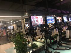 -懒人Club健身(卓越时代广场店)