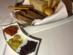 -卡佩罗意大利餐厅及酒吧Al Cappello Trattoria