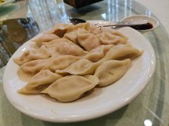 -鞍山大白鲨美食酒店
