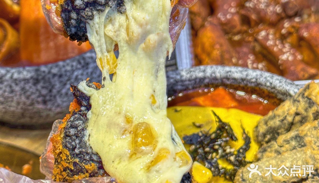 又来武汉吃胖嘟嘟的“厚切年糕”！酱汁爆多多！