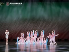 -小芳舞蹈团·少儿舞蹈·中国舞(龙江校区)