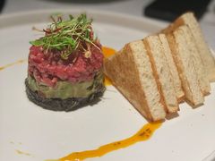 牛肉塔塔配牛油果黑橄榄酱-Solo(衡山路店)