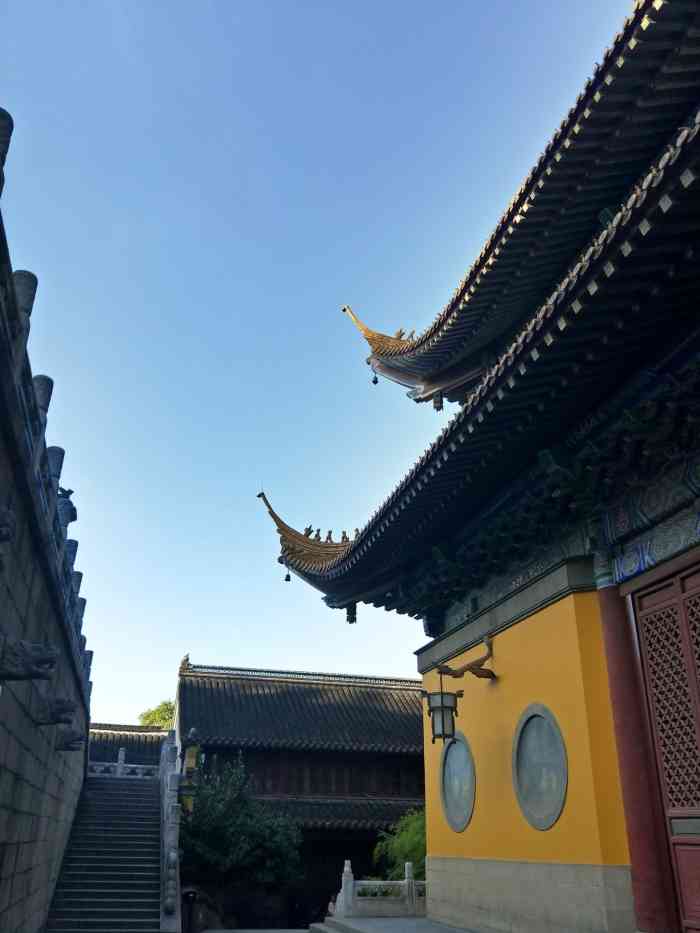 江天禅寺-"金山寺在镇江市区西北的金山上,距离市中心.