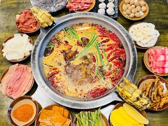 -黄潇洒老火锅(九眼桥宏济巷店)