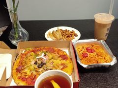 -必胜客(宝杨路宅急送店)