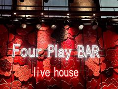 -FOUR PLAY BAR