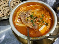 酸汤肥牛-本炙炭烤·蒲烧活鳗料理店(金沙洲店)