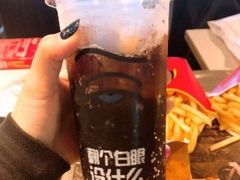 可乐-麦当劳(盐城世纪大道得来速店)