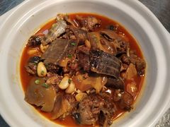 -艳阳天·非遗楚菜(武汉客厅店)