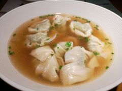 野荠菜鲜肉馄饨-南小馆(迪士尼小镇店)