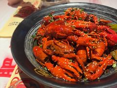 -肥肥虾庄·金牌油焖大虾(汉街SKP店)