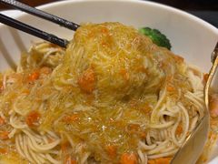 -莱莱小笼·乔艾