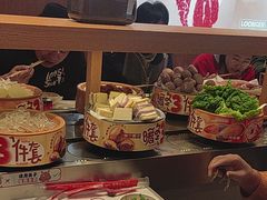 -龍歌自助小火锅(市南金茂湾店)