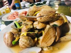 -亚龙湾亚泰商业街