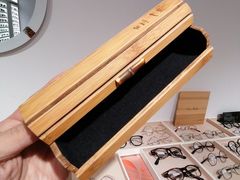 -目艮眼镜SHOWROOM(品牌集合店)