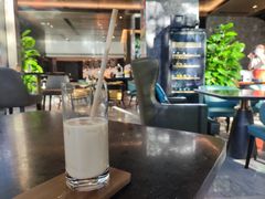 -星河吉酒店-BOND大堂吧·咖啡·简餐