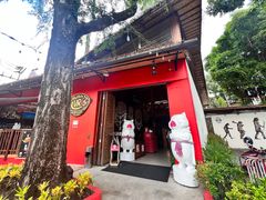 -Naughty Nuri’s Phuket