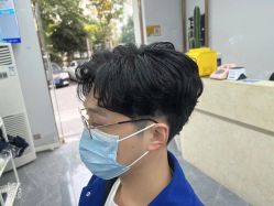 -茶发Salon·烫发染发理发