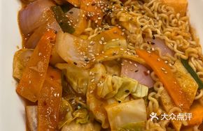 Cheese Fish Cake with Rice Noodles