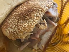 -洪峰浩老北京烧饼夹肉(角门路店)