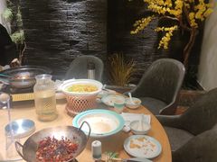 包厢-呷湘厨·鱼汤捞饭·剁椒鱼头·辣椒炒肉(国家会展中心店)