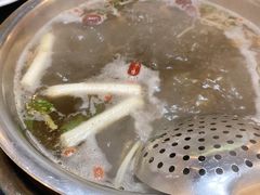 -周老三跷脚牛肉·全牛火锅(非遗传承店)