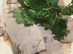 -亮亮面馆(经六路店)