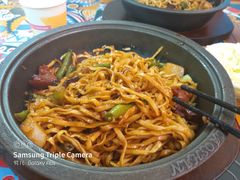 红烧肉焖面-金扁豆酱肉焖面