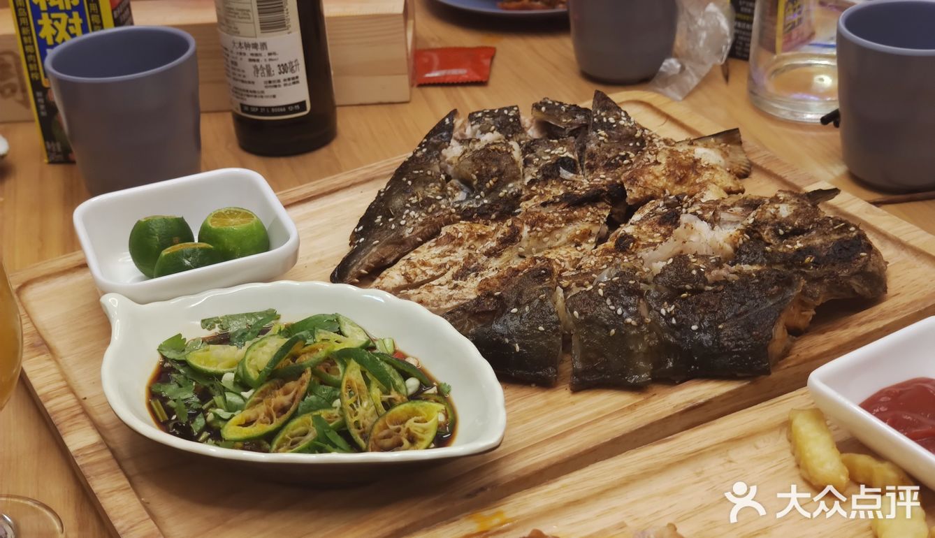 烤鱼+精酿 今晚不想睡[吐]