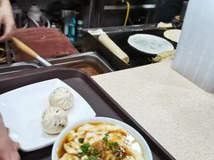 -老前童小吃(北明程路店)