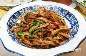 Smoked Bamboo Shoots with Pig's Trotter Strips