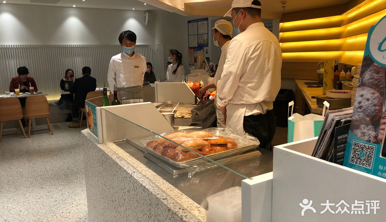 每次过来的时候都会买一两样