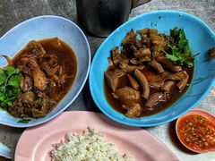 -Kha Mu Charoensang(Silom)
