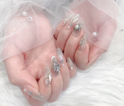 -七彩虹美甲美睫 半永久